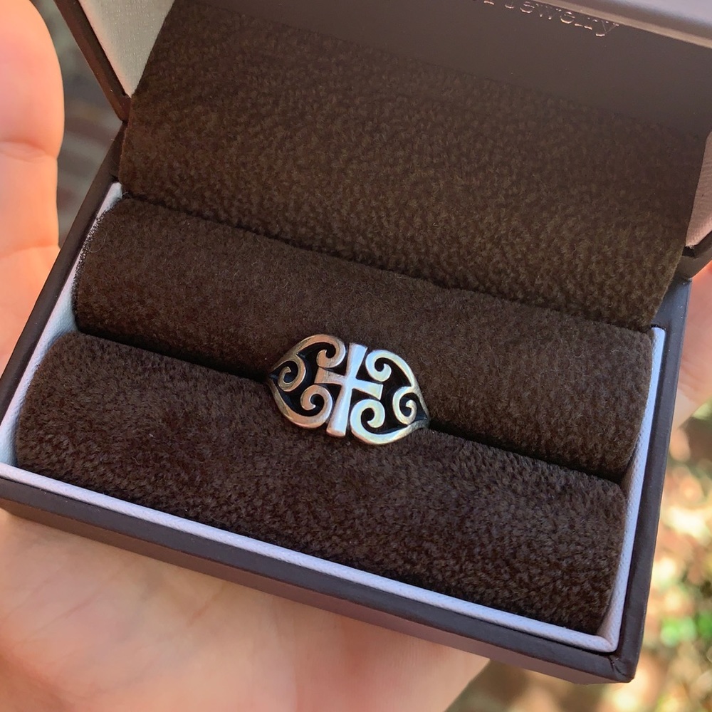 Size 6 Scroll Cross James Avery Ring